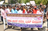 Mangaluru: Street vendors protest action against office-bearers
